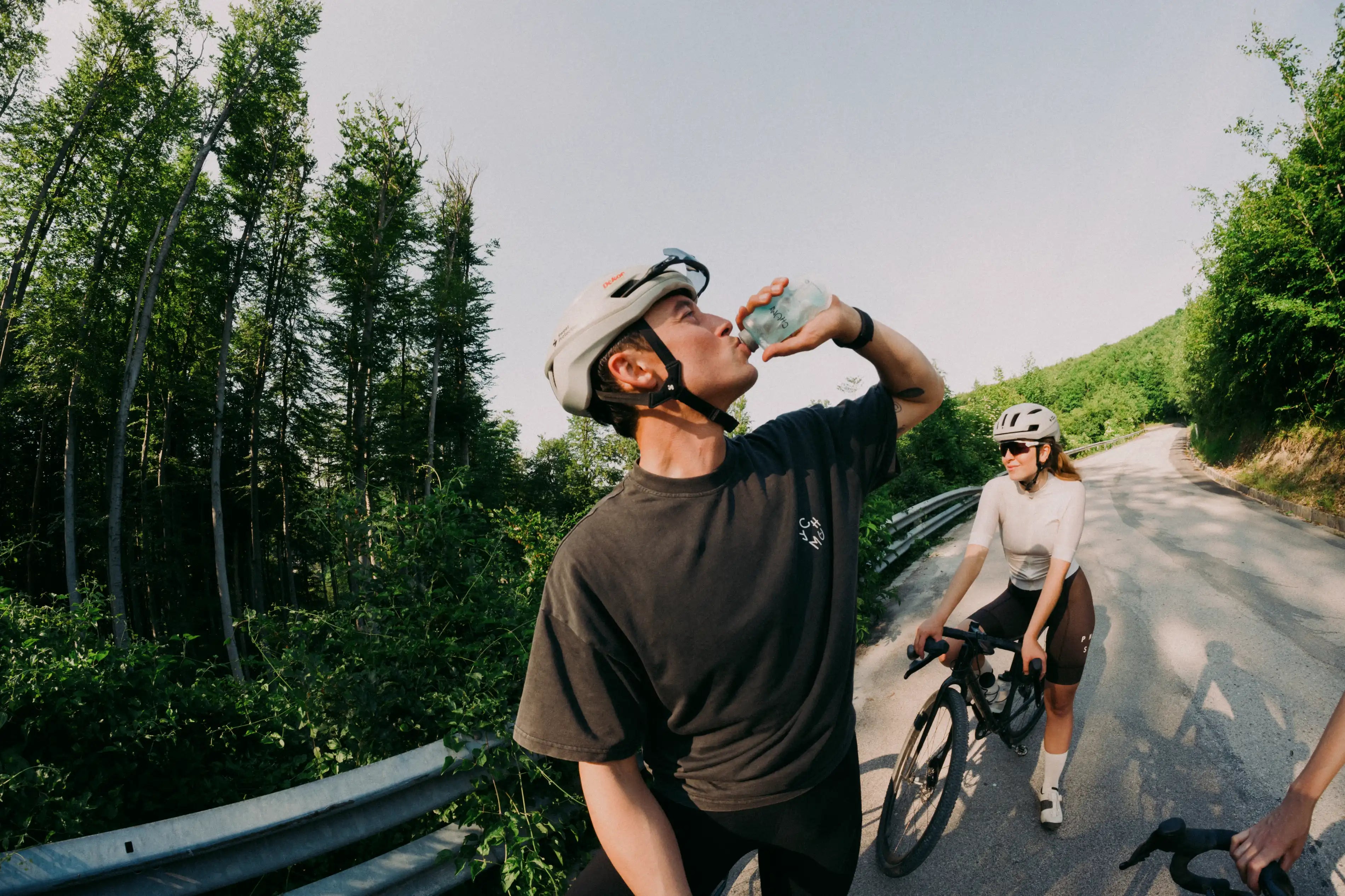 Wie viele Kohlenhydrate brauche ich beim Radfahren und Laufen?